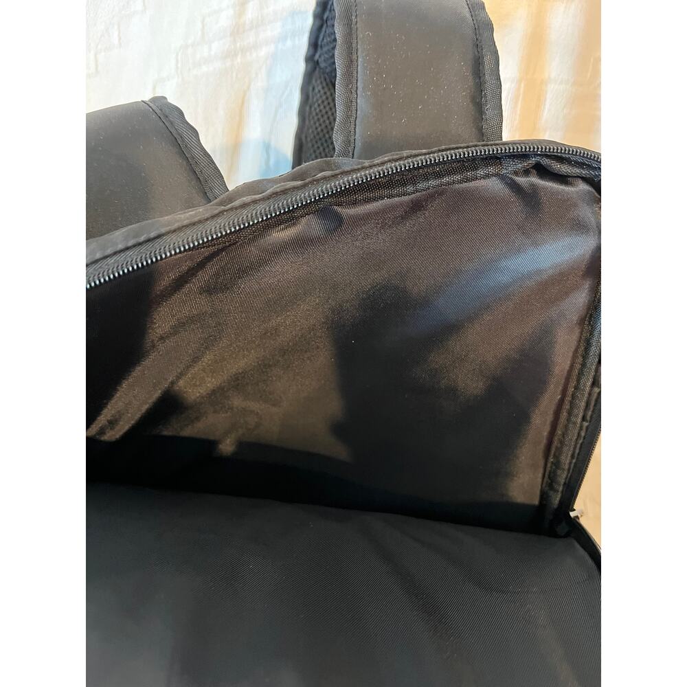 Clamshell Black Padded Computer Backpack - Picture 5 of 5